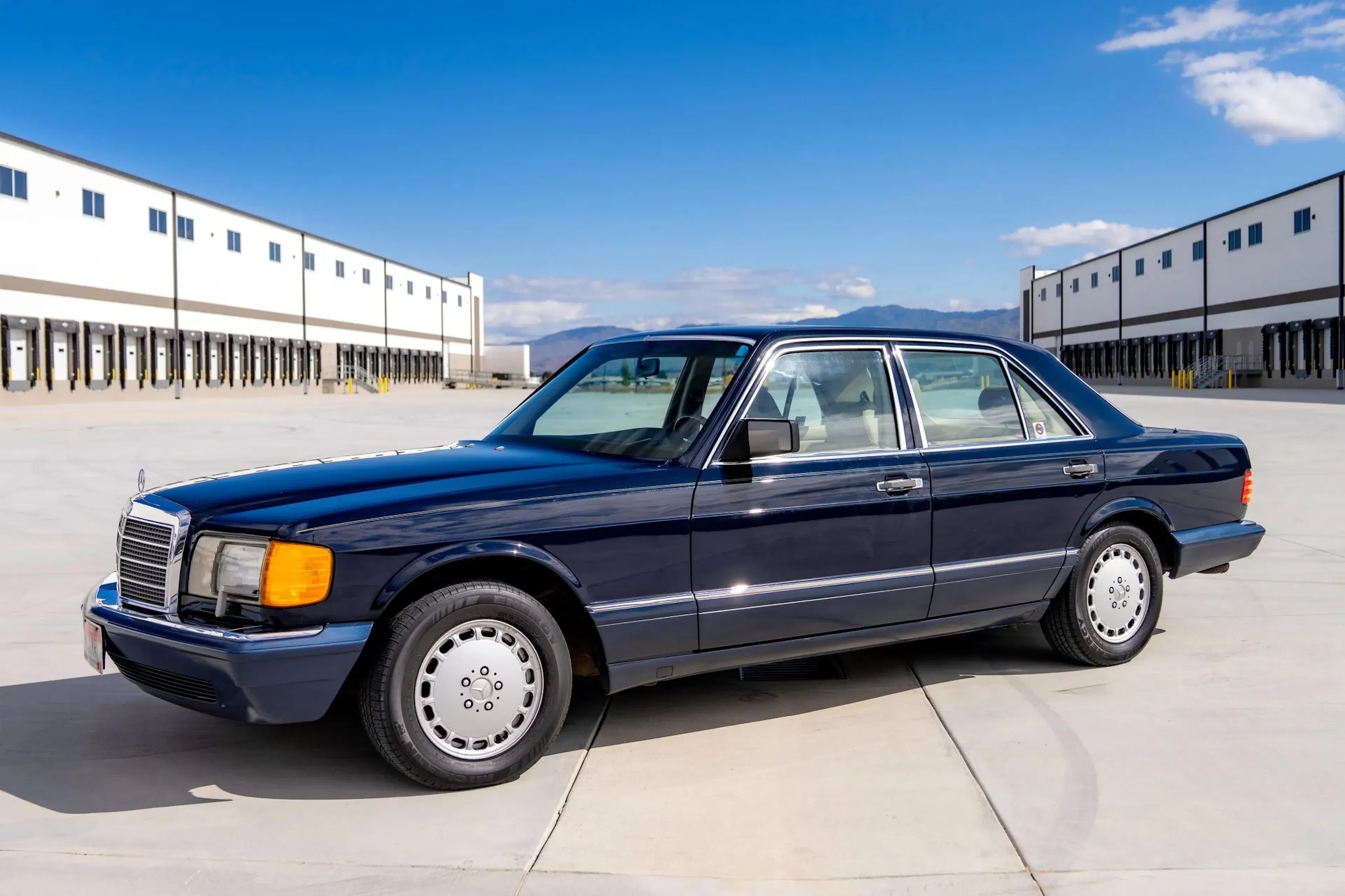 1990 Mercedes-Benz 300SE VIN WDBCA24D8LA547291 | Hagerty Valuation